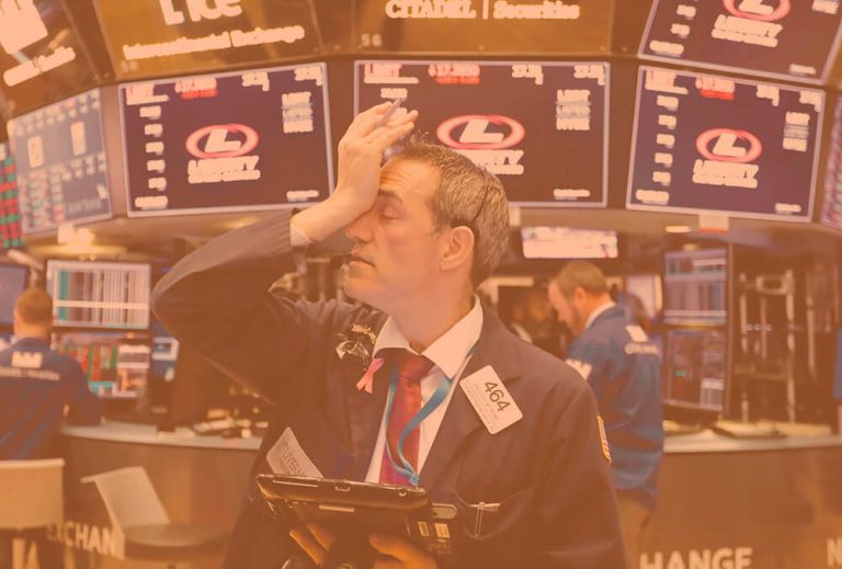 търговецът, който се срива на фондовата борса, е опустошен
