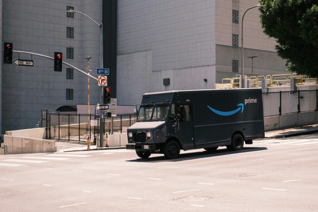 Amazon Teslimat Minibüsü